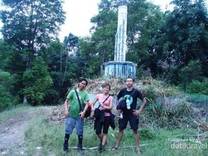 Ajaib! Danau Sebening Kaca di Kaki Gunung Kerinci