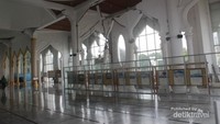 Terdapat pajangan foto kenangan tsunami