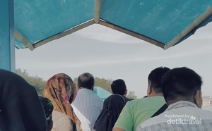 Akhir Pekan, Asyiknya Naik Perahu di Pantai Glagah Kulonprogo