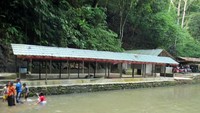 Lokasinya nyaman untuk rekreasi bersama keluarga