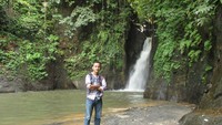 Foto di depan air terjun
