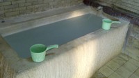 Tempat mandi setelah berendam (sumber: plus-minus-traveler.blogspot.com)