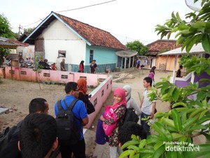 Akhir Pekan di Pantai Ciantir, Sawarna