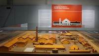 Miniatur De Tjolomadoe sebelum di revitalisasi.