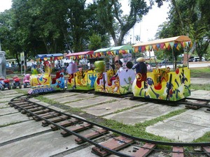 Akhir Pekan di Temanggung, Yuk Naik Kereta Mini di Taman Kartini!