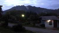 Gunung Sibayak punya sumber air panas yang berdiri gagah