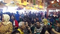 Sulitnya mencari meja yang kosong