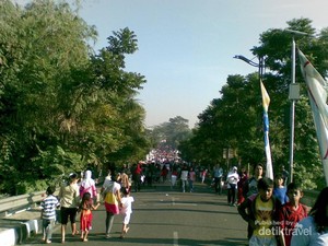 Akhir Pekan Seru di Pasar Kaget Cimahi