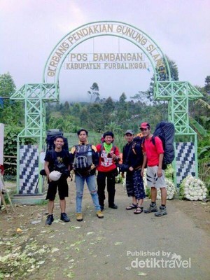 Akhir Pekan Seru Mendaki Gunung Slamet