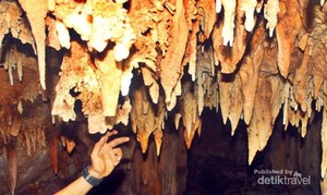 Akhir Pekan Seru Menelusuri Gua Senen di Gunungkidul