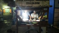 Pedagang Tahu Campur di Malang