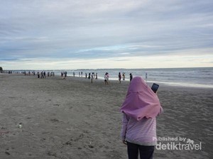 Akhiri Petang Weekend Ini di Pantai Panjang, Favorit Orang Bengkulu