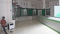 Di dalam museum terdapat diorama dan peninggalan senjata perang. tiket masuk museum bersifat sukarela