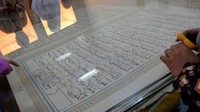 Al quran berukuran 1 meter