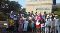 Foto bersama di depan Bayt Al quran