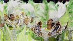 Alamak! Digoyang Seksinya Samba di Rio Carnival
