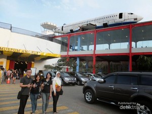 Alat Transportasi Kuno Hingga Pasar Terapung, Ada di Museum Angkut