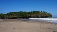 Pantai Ngiroboyo yang sangat sepi bak private beach