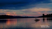 Sunrise di Pantai Galala, Ambon