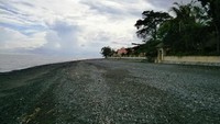 Jemuluk, Si Pantai Hitam