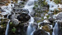 Pemandangan menuju ke danau dEngolasters