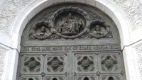 Sisi salah satu gerbang gereja Christ The savior yang instagramable