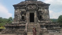 Candi Banyunibo Tampak Depan