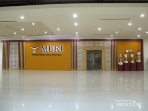 Aneka Rekor MURI Ada di Mal Ini