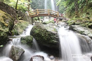 Aneka Wisata Air Terjun di Karanganyar, Pas Buat Weekend