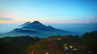 Sindoro sumbing yang memikat hati