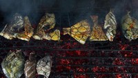 Ikan bakar Ternate yang dipadu dengan sambal dhabu-dhabu