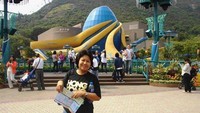 Masuk ke kawasan Ocean Park Hong Kong.