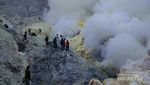 Api Biru Ijen yang Selalu Memukau