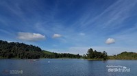 Pemandangan di Situ Patenggang kala Pagi