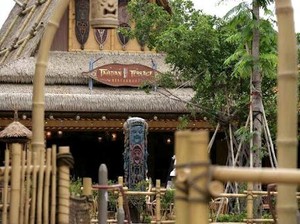 Asyik! Hong Kong Disneyland Punya Restoran Halal