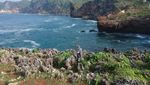 Asyik Juga Kemping di Pantai Kesirat