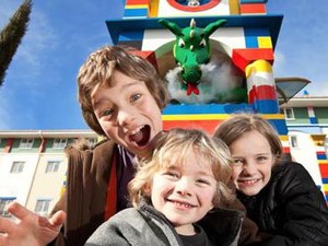 Asyik! Telah Dibuka Hotel dari Lego di Inggris