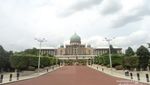 Asyiknya Belanja Suvenir di Putrajaya, Malaysia