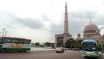 Asyiknya Belanja Suvenir di Putrajaya, Malaysia