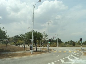 Asyiknya Belanja Suvenir di Putrajaya, Malaysia