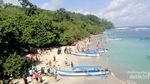 Asyiknya Berenang Bareng Sahabat di Pantai Pangandaran