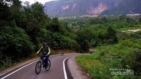 Terus mengayuh menaklukan tanjakan