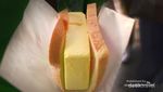 Asyiknya Jajan Es Krim Potong Singapura