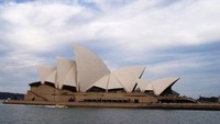 Opera House dilihat dari kapal