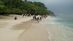 Asyiknya Long Weekend di Pantai Pangandaran, Jawa Barat