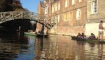 Asyiknya Naik Gondola Bukan di Venesia, Tapi di Kampus Cambridge