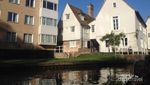 Asyiknya Naik Gondola Bukan di Venesia, Tapi di Kampus Cambridge