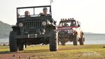 Asyiknya Wisata dengan Mobil Offroad di Sulsel