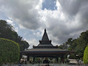 Aura Nasionalisme yang Kental di Makam Bung Karno