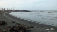Suasana pantai